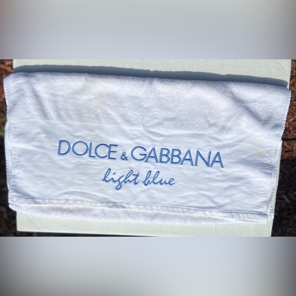 DOLCE & GABBANA "Light Blue" White Beach Towel, 55”x27",  100% Cotton, Pre-Owned - Picture 4 of 16